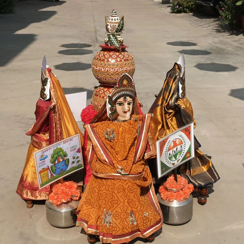 મારી સોસાયટી મારી નવરાત્રિ:વૃંદાવન-6 સોસાયટીમાં અંબેમાની વિદાય, ફાફડા-જલેબી, રમતગમત સાથે દશેરાની ઉજવણી; નવલી નવરાત્રી મહોત્સવ-2026 સંપન્ન