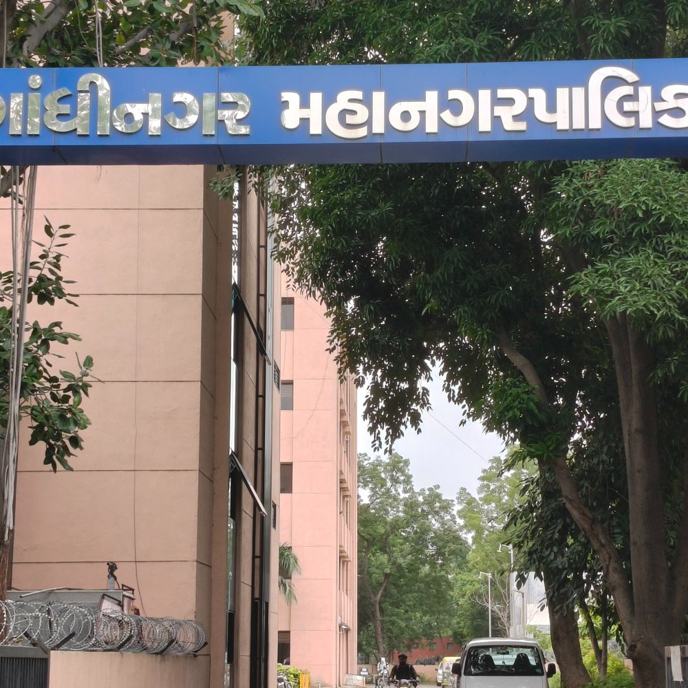 મ્યુનિસિપલ કમિશનરની સિક્રેટ તપાસ બાદ ધડાકો:ગાંધીનગર મનપામાં 9 અધિકારીઓની બદલી, એન્જિનિયરિંગ શાખામાં વ્યાપક ફેરબદલ થતા અંદરખાને રાજકારણ ગરમાયું