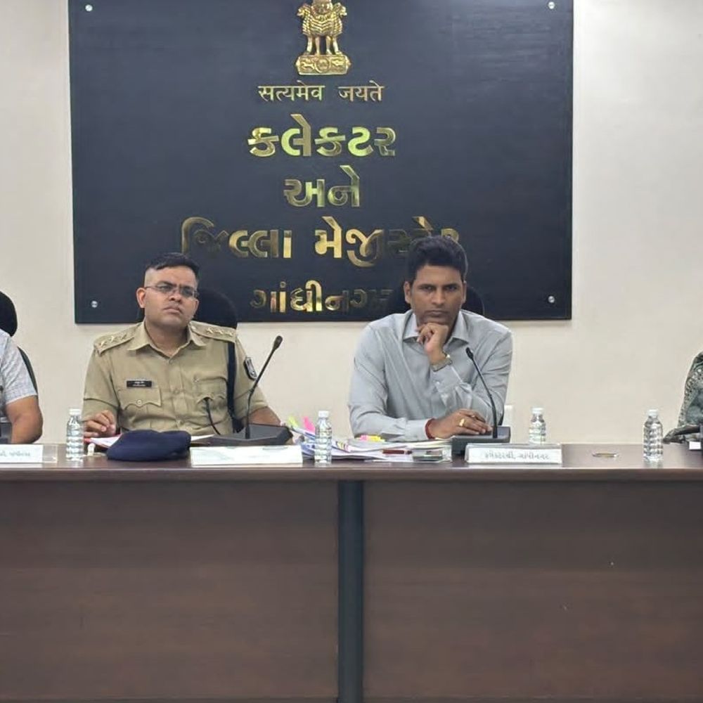 ગાંધીનગરમાં સંકલન સમિતિની બેઠક:દિવાળી ટાણે ફટાકડા ઉદ્યોગમાં બાળ મજૂરી રોકવા કલેક્ટરનો આદેશ, વિકાસ કામોની ગુણવત્તામાં કોઈ બાંધછોડ નહીં ચાલે