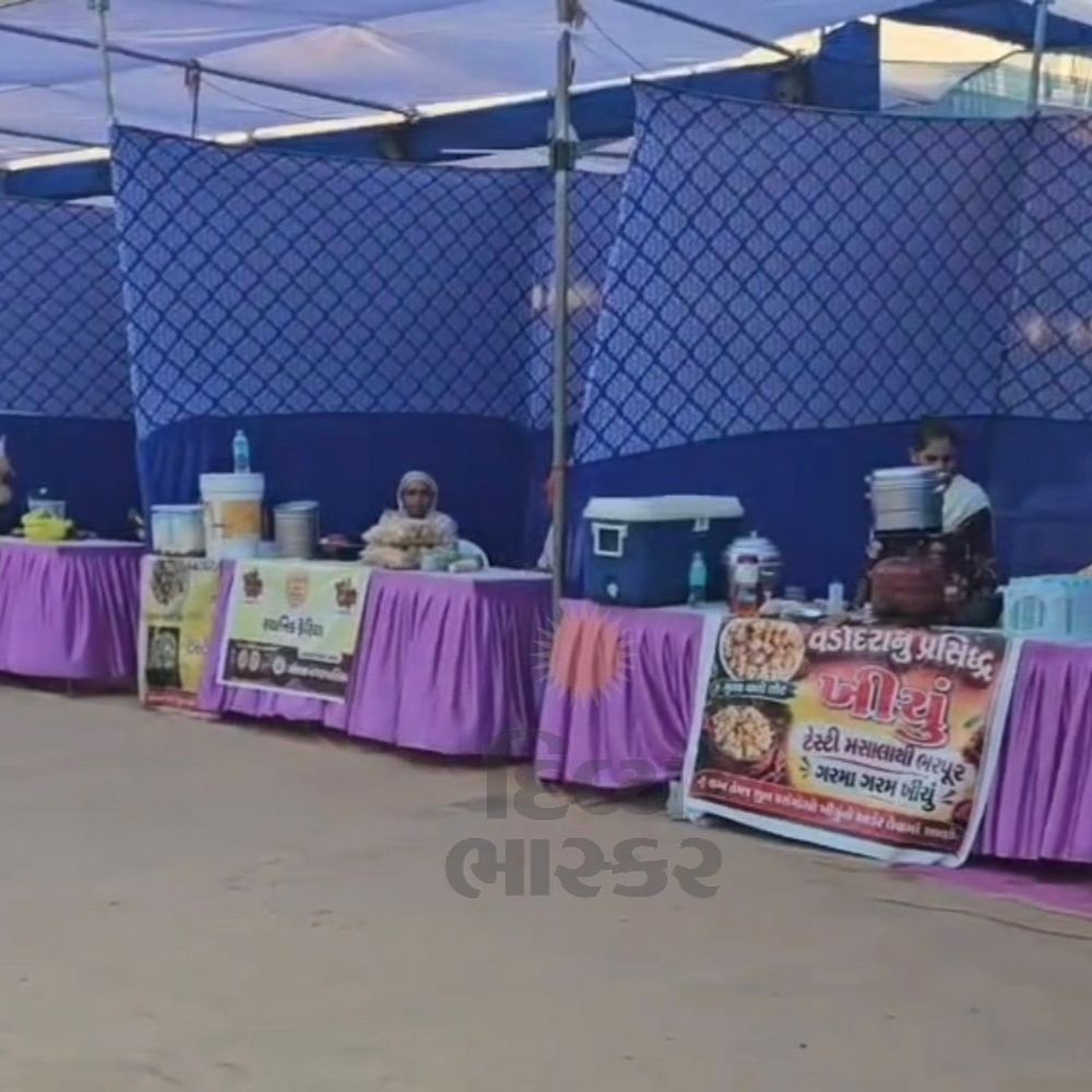 ગોધરામાં સ્થાનિક ઉત્પાદનોને પ્રોત્સાહન આપવા સ્વદેશી મેળો:લાલબાગ ટેકરી ગ્રાઉન્ડ ખાતે 50થી વધુ સ્ટોલ, 10 દિવસ ચાલશે
