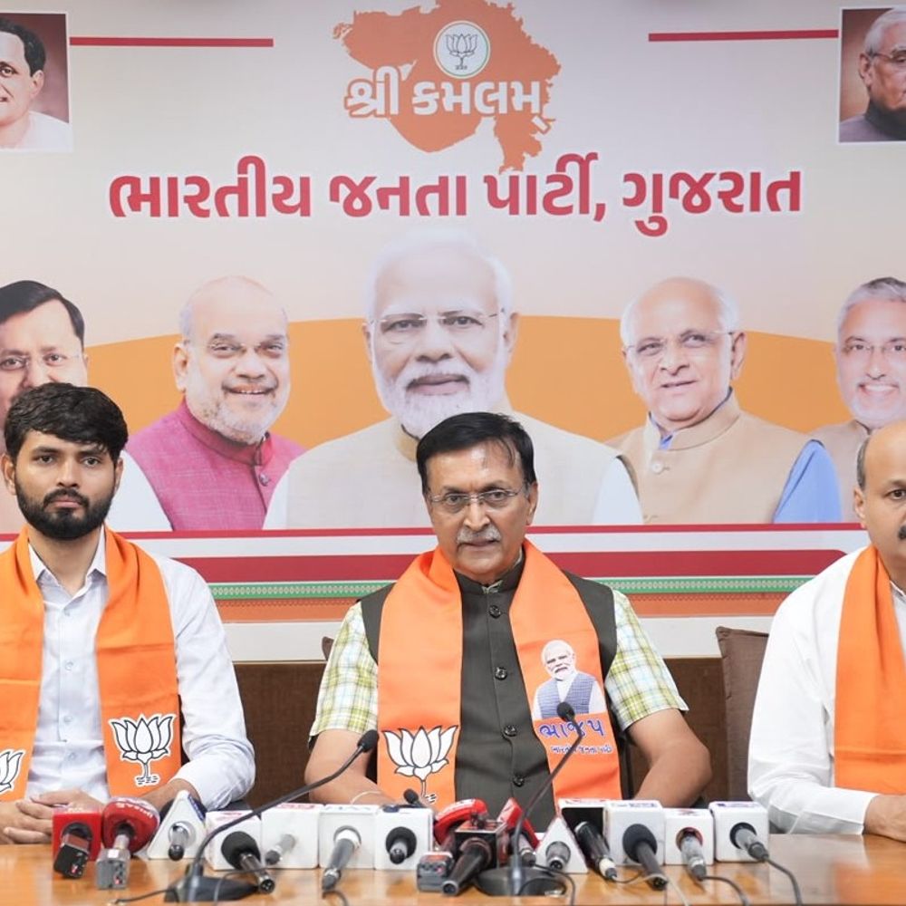 ગુજરાત ભાજપનું ‘લોકતંત્ર બચાવો, અરાજકતા હટાવો’ અભિયાન:SIR મુદ્દે વિપક્ષના પ્રચાર સામે ભાજપ મેદાનમાં ઉતરશે, 25 ઓક્ટોબરથી 4 મહાનગરોમાં પદયાત્રા યોજાશે