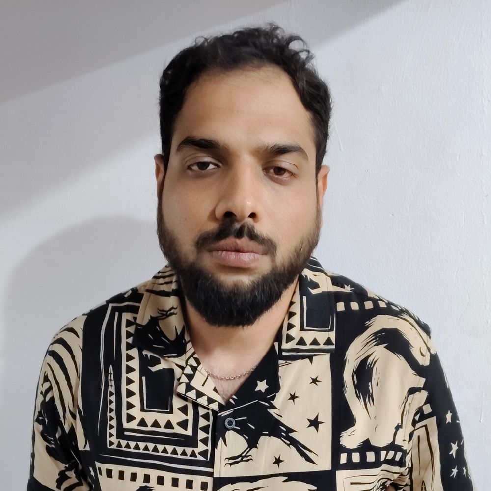 હરિનગર બ્રિજ પર એક સાથે પાંચ વાહન વચ્ચે અકસ્માત:બે કાર, બે રિક્ષા અને બાઈક વચ્ચે ટક્કર, મહિલા સહિત બેના મોત, એન્ડેવર કાર ચાલકની અટકાયત