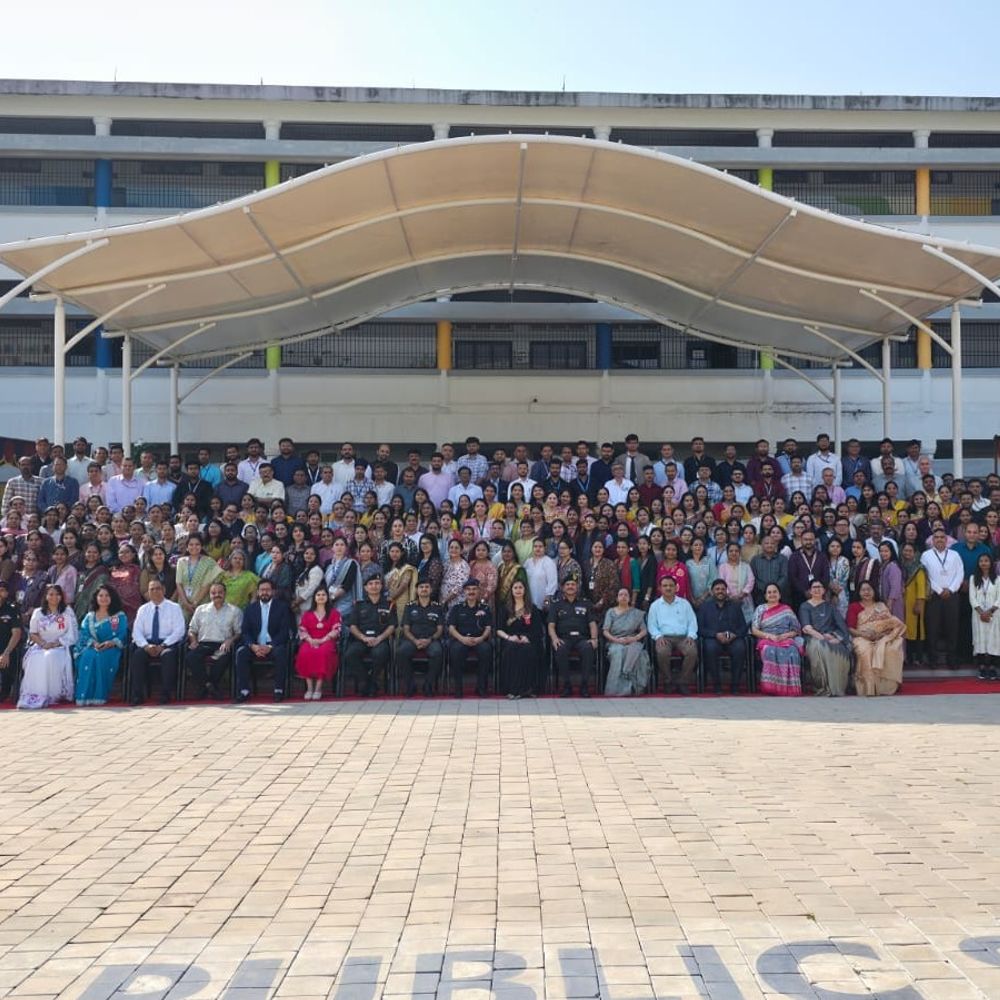 શિક્ષણમાં ટેક્નોલોજી સાથે નૈતિકતાનું જોડાણ:અમદાવાદની આર્મી પબ્લિક સ્કૂલમાં AI અને કમ્પ્યુટેશનલ થિંકિંગ પર CBSEની પરિષદ યોજાઈ