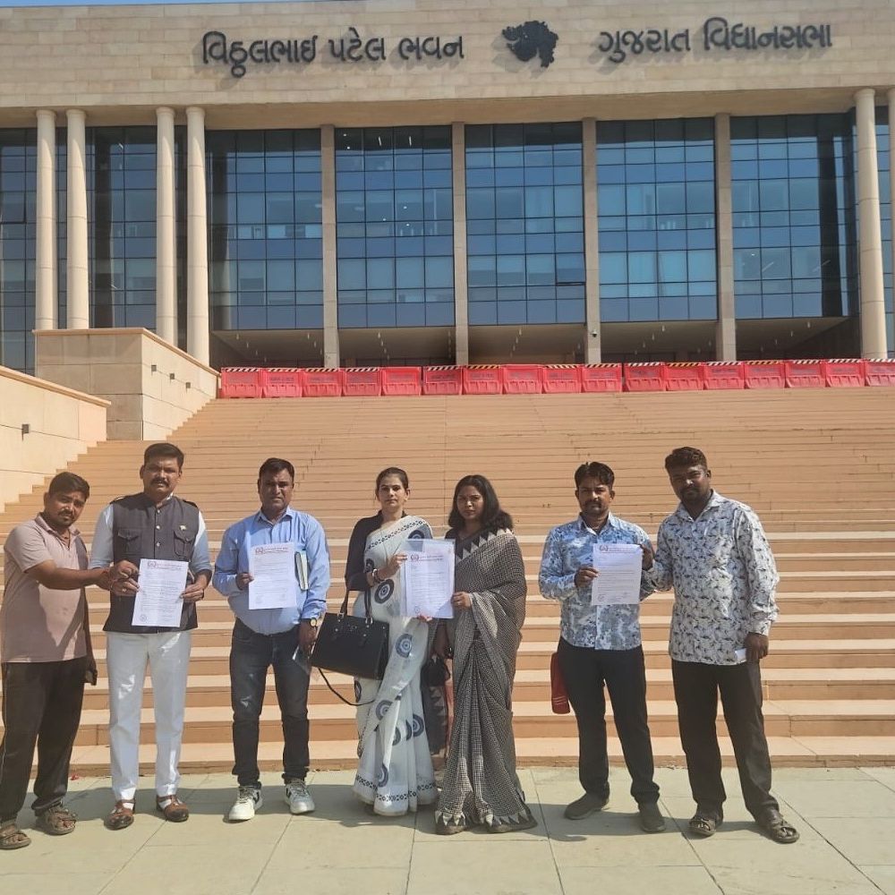 સ્કૂલના પરિપત્રમાંથી પોક્સો કલમ હટાવવા વાલી મંડળની માગ:શિક્ષણમંત્રી ન મળતાં નારાજગી વ્યક્ત કરી, સુધારો નહીં થાય તો રાજ્યવ્યાપી આંદોલનની ચીમકી