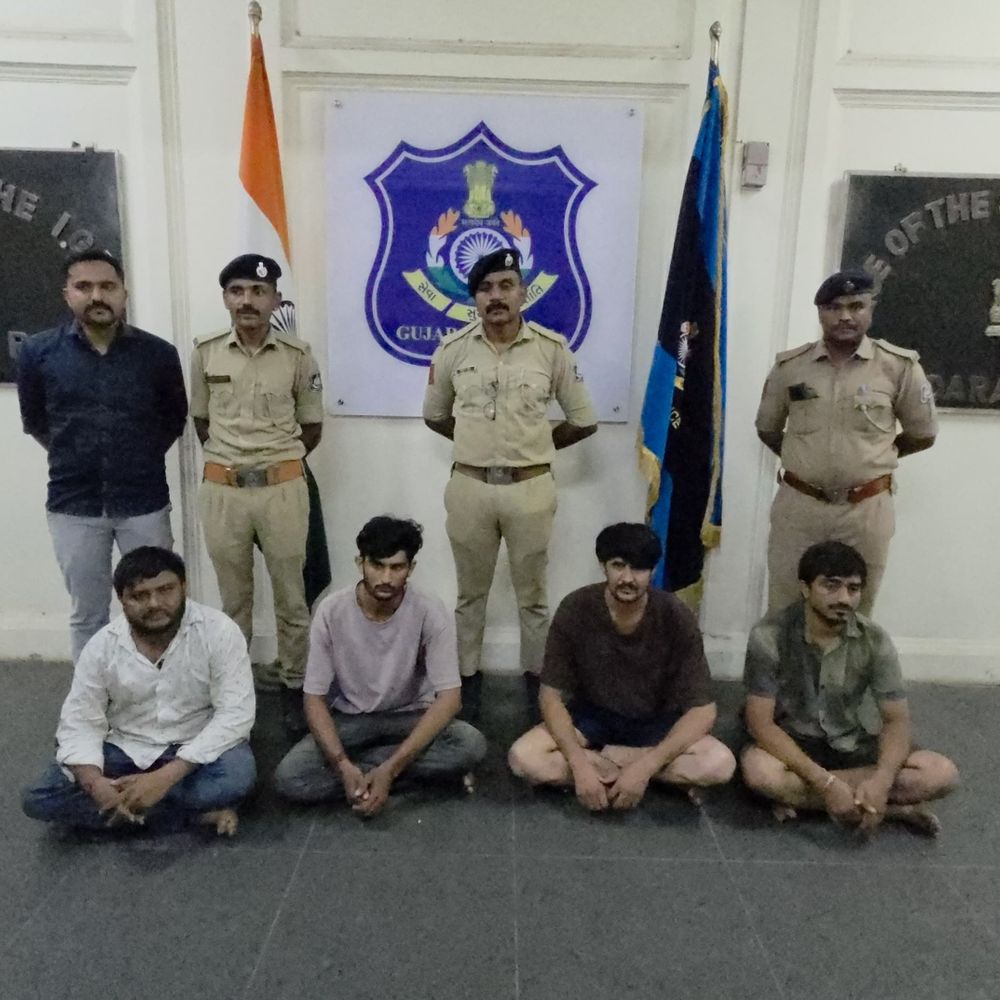 લો બોલો ઇન્ડસ્ટ્રીયલ પાર્કમાં દારૂની નેટવર્ક!:ગોડાઉનમાં 1.24 કરોડનો વિદેશી દારૂનો જથ્થો ઝડપાયો, 66,432 બોટલો જપ્ત કરી, રાજસ્થાનના 4 આરોપીઓ ઝડપાયા, શું લોરેન્સ બિશ્નોઇ ગેંગ સાથે છે કોઈ કનેક્શન?