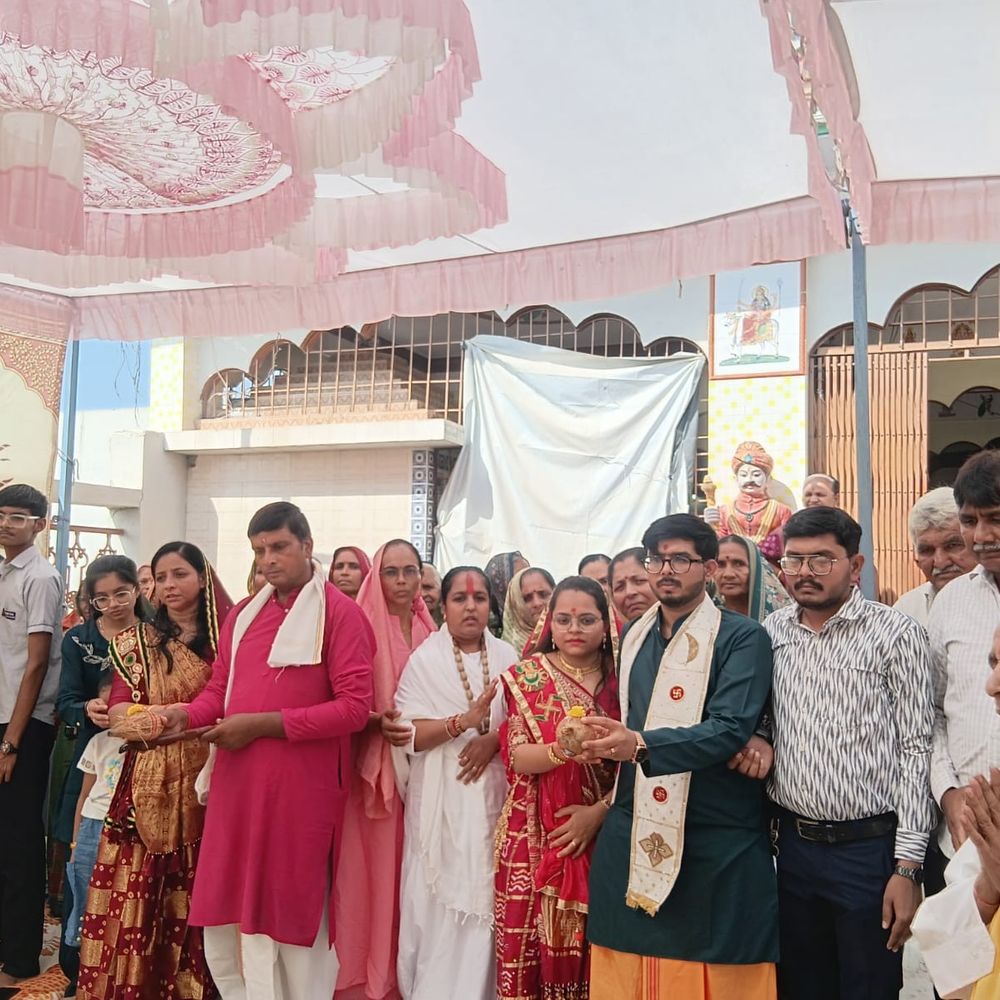 મોરબીના રામધન આશ્રમમાં શરદ પૂર્ણિમાની ભવ્ય ઉજવણી:મહંત ભાવેશ્વરી માઁ અને રત્નેશ્વરીદેવીના સાનિધ્યમાં યજ્ઞ, મહાઆરતી અને મહાપ્રસાદ યોજાયા