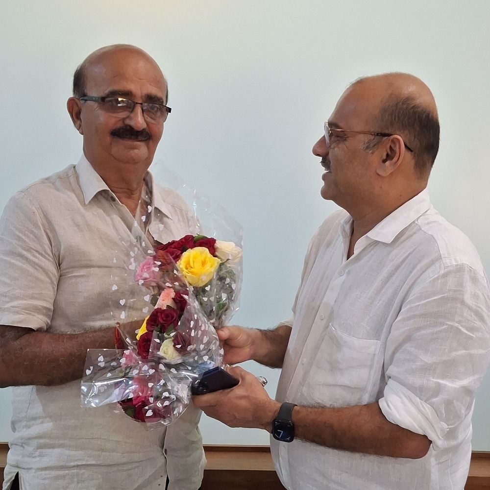 વલસાડની 3 સહકારી મંડળીઓમાં હોદ્દેદારો બિનહરીફ ચૂંટાયા:પ્રમુખ, ઉપપ્રમુખ અને મંત્રી પદે વરણી; ખેડૂતોને સસ્તા ભાવે ખેતીની વસ્તુઓ આપવાનો સંકલ્પ