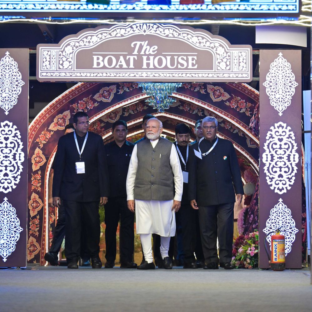 PM મોદી રાષ્ટ્રીય એકતા દિવસની ઉજવણીમાં સહભાગી થશે:સ્ટેચ્યુ ઑફ યુનિટી પરિસરમાં લોકાર્પણ-ખાતમુહૂર્ત બાદ રાષ્ટ્રીય એકતા પરેડમાં હાજરી આપશે
