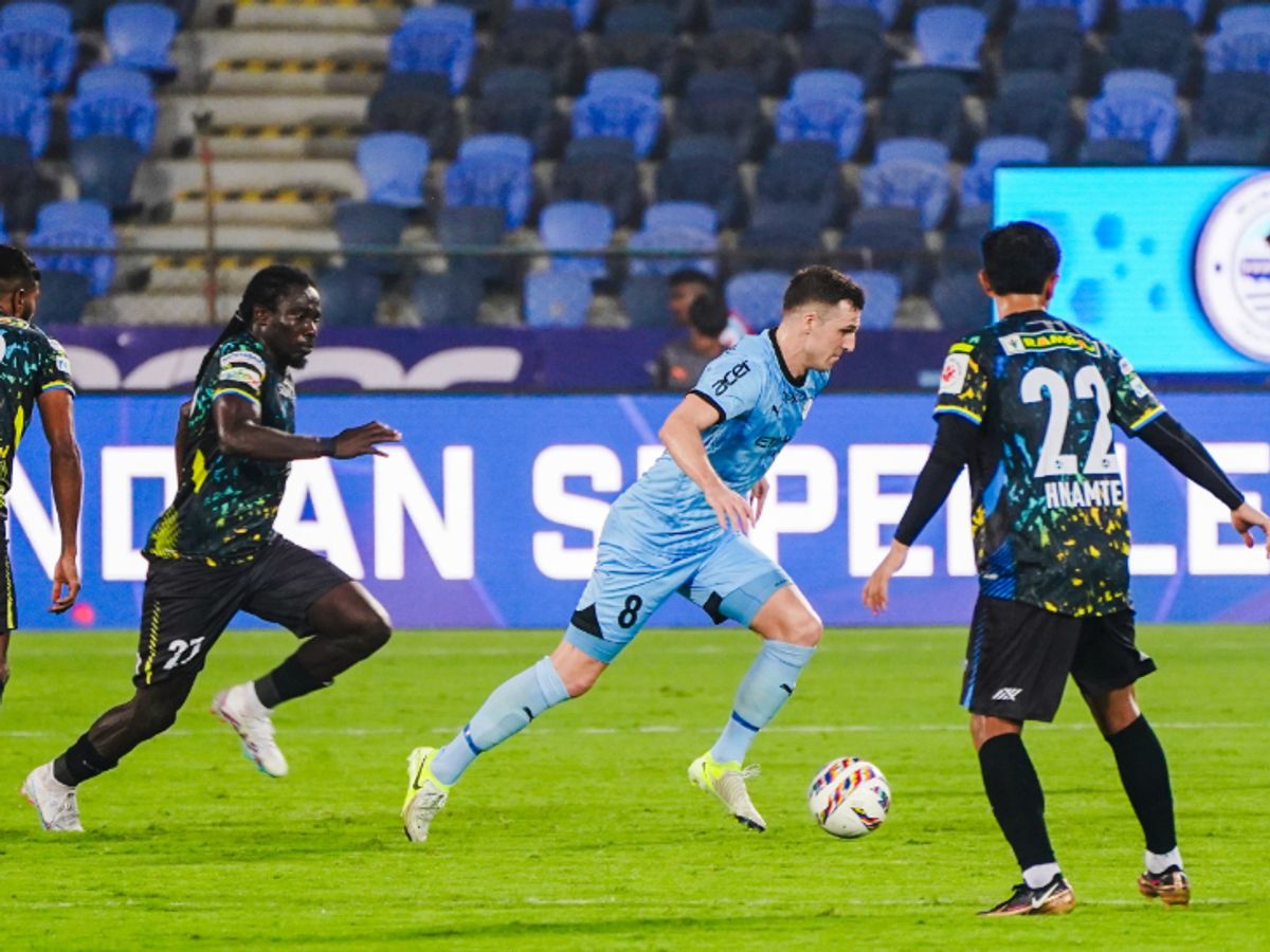 「THE MATCH 2022」WINNER Yogibo Indian Super League 2024/25: Mumbai jump to fourth spot after