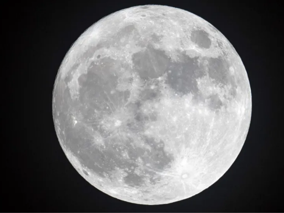 Moon　 How old is the Moon? The answer might surprise you | Bhaskar English