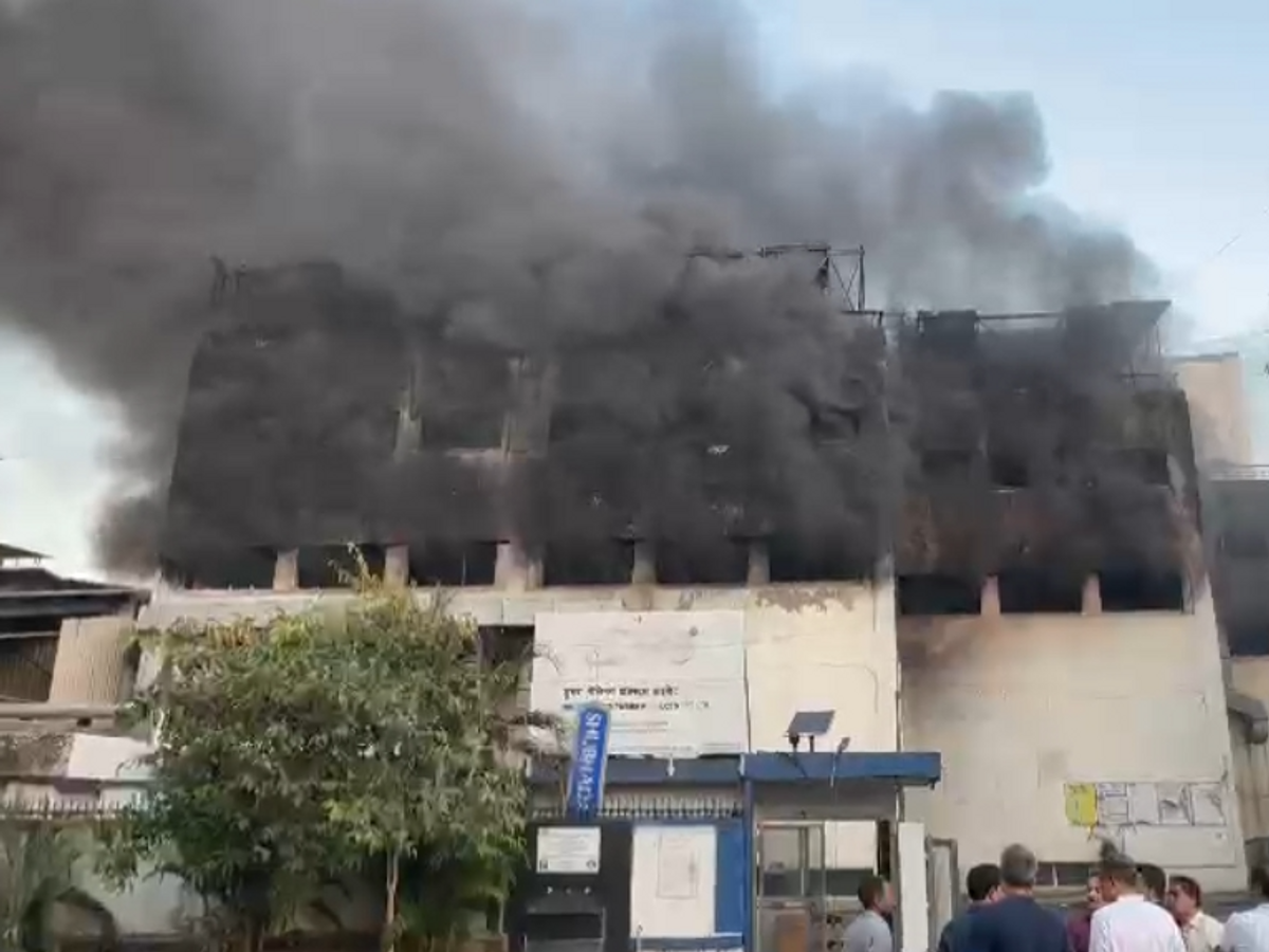 Massive fire breaks out in MIDC in Navi Mumbai as 12 fire tenders
