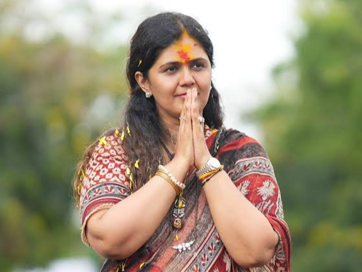 Pune man held for sending obscene messages to minister: Calls, lewd texts  to Pankaja Munde flagged as stalking; offences booked under BNS, IT Act -  Maharashtra News | Bhaskar English