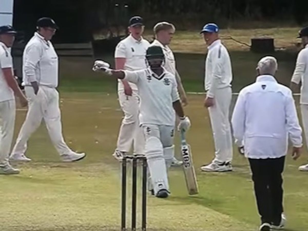 England Cricket Controversy: Fielder Accused of Cheating by Snapping Fingers