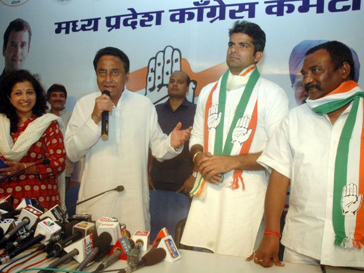 Shekhar Chaudhary and arjun aarya joins Congress | भाजपा के शेखर चौधरी ने थामा कांग्रेस का हाथ, आर्य ने भी ली सदस्यता - Dainik Bhaskar