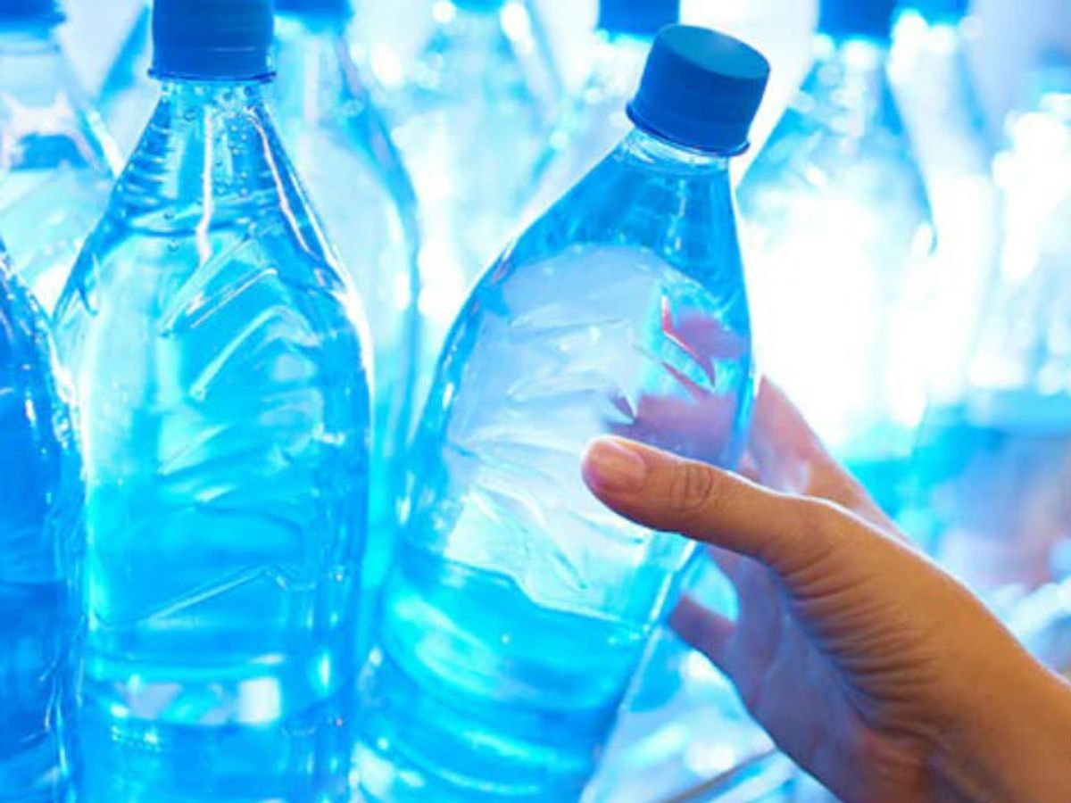 Ban on drinking water from plastic bottle in hotel-restaurant ...