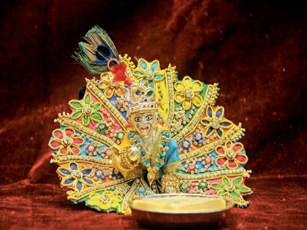 Visit the Shri Krishna forms with Ashtadhatu and Silver | श्रीकृष्ण  जन्माष्टमी आज: अष्टधातु व चांदी वाले श्रीकृष्ण स्वरूपाें के कीजिए दर्शन -  Sriganganagar News | Dainik Bhaskar