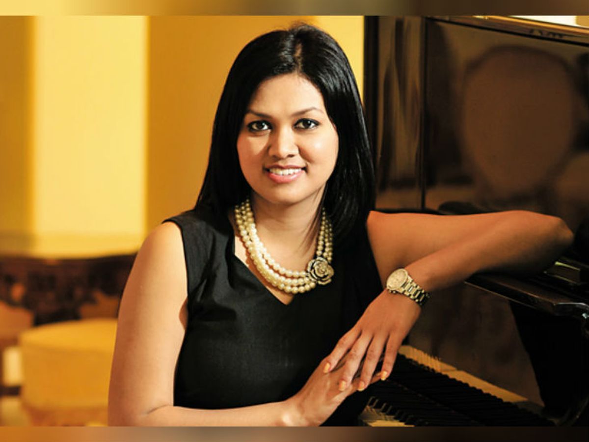 Vu chairman Devita Saraf success Story, How she became India's richest  self-made woman | आज की पॉजिटिव खबर: 24 साल की उम्र में शुरू किया स्मार्ट  टीवी का बिजनेस, आज भारत की