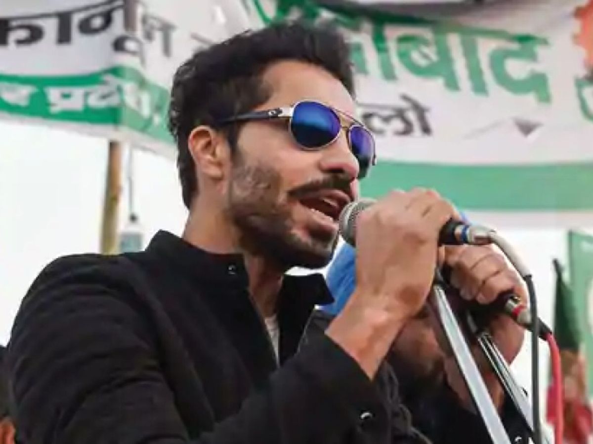 If I start your opening then there will be no way to escape from Delhi says  deep siddhu | मैंने अगर तुम्हारी परतें खोलना शुरू कर दिया तो दिल्ली से  भागने का