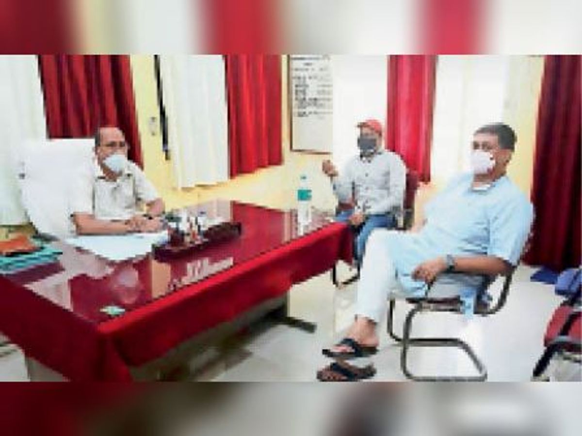 अघोषित कटौती से भड़के विधायक जी ने काट दी बिजली अफसरों के घरों की बत्ती