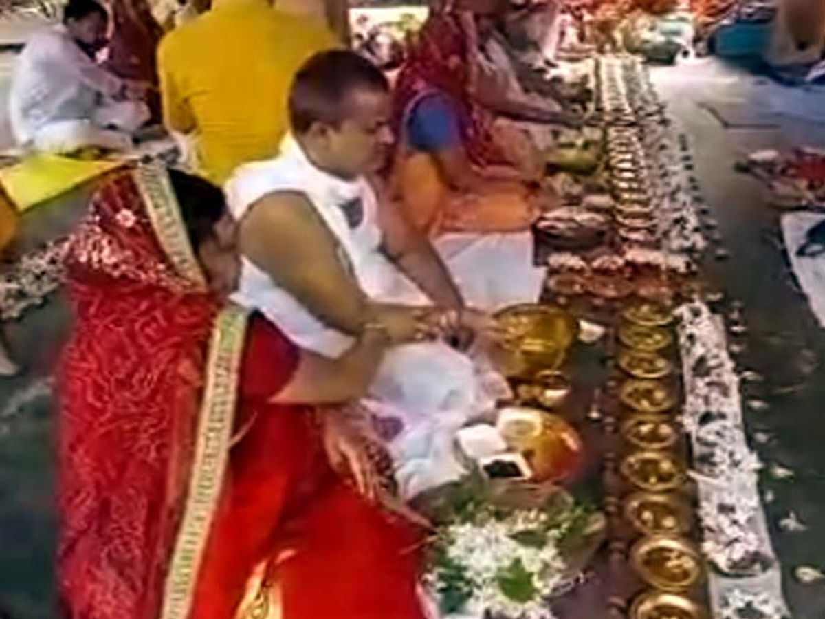 यहां युधिष्ठिर ने महाभारत के युद्ध में मारे गए अपने स्वजनों का किया था  कर्म, श्रद्धालु अपने अनजाने पूर्वजों का भी श्राद्ध करते हैं | Donated Pind  ...