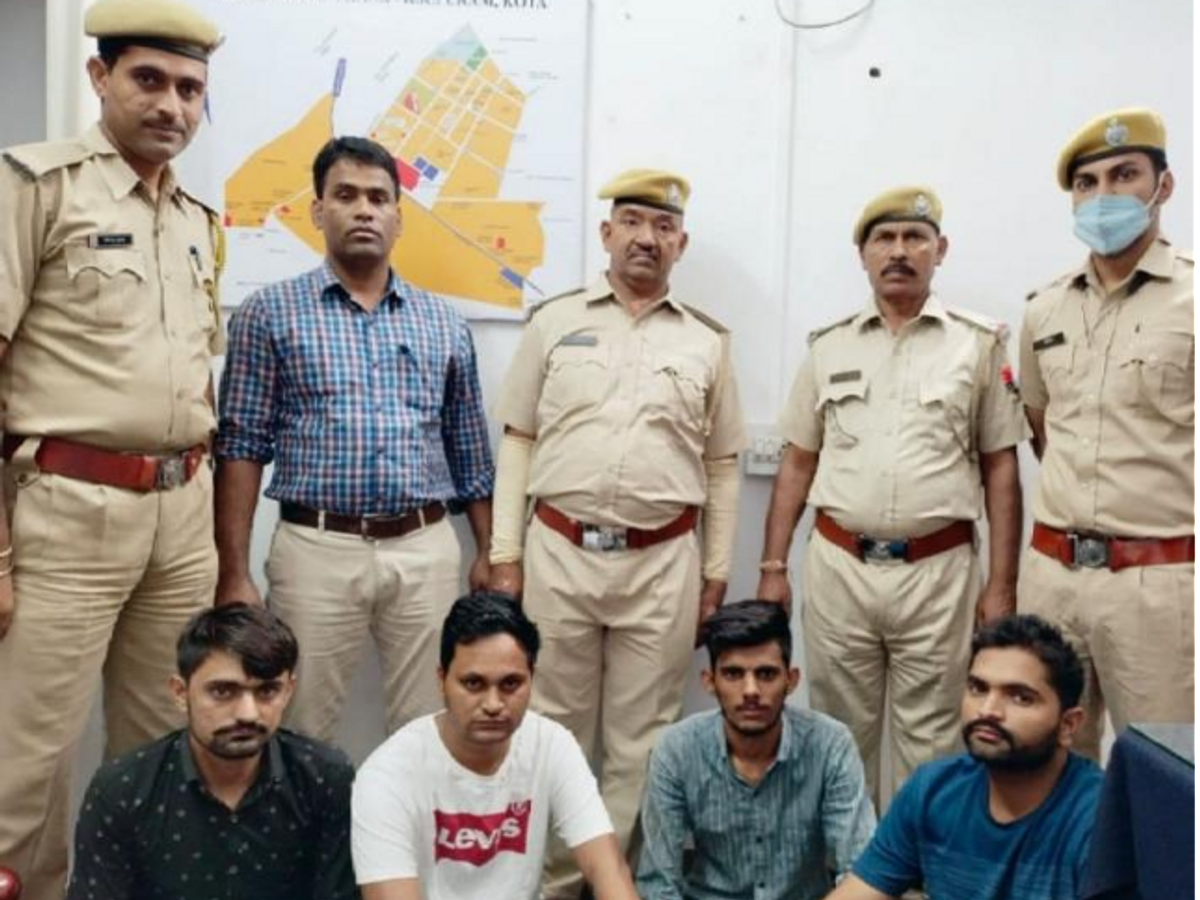 ऑफिस का बाबू निकला भर्ती गिरोह का सरगना:टीचर के साथ चला रहा था नेटवर्क; फर्जी आईडी से परीक्षा में बैठाते थे