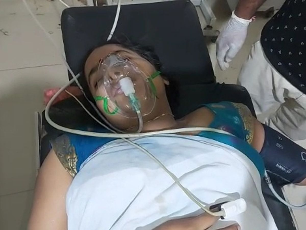 मछुआरों ने पानी से निकाला बाहर; सदर अस्तपाल में चल रहा इलाज, हालत गंभीर |  fishermen pulled out of the water; Treatment going on in Sadar Hospital,  condition critical - Dainik Bhaskar