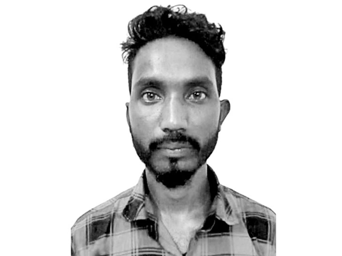 12 मामलों का आरोपी पीएलएफआई एरिया कमांडर तुपुदाना से गिरफ्तार | PLFI Area  Commander accused of 12 cases arrested from Tupudana - Dainik Bhaskar