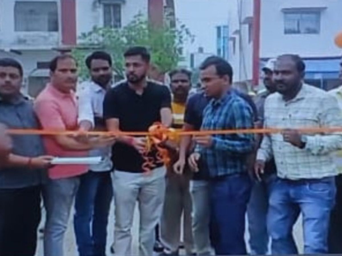 8 महिलाओं के चार समूह को कचरा संग्रहण के लिए किया रवाना | Darbhanga  Municipal Corporation handed over the command of cleanliness to women, Four  groups of 8 women were sent for