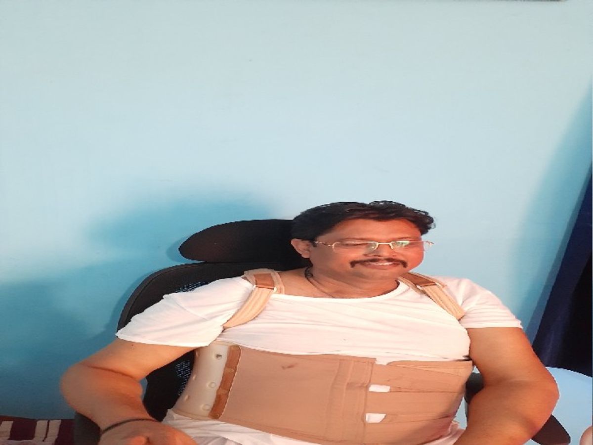 8 महीने से पगार नहीं मिला, इलाज के लिए मांगा 25 लाख का लोन भी पेंडिंग |  MU's assistant professor suffering from cancer, craving for salary and  treatment expenses for 8 months - Dainik Bhaskar