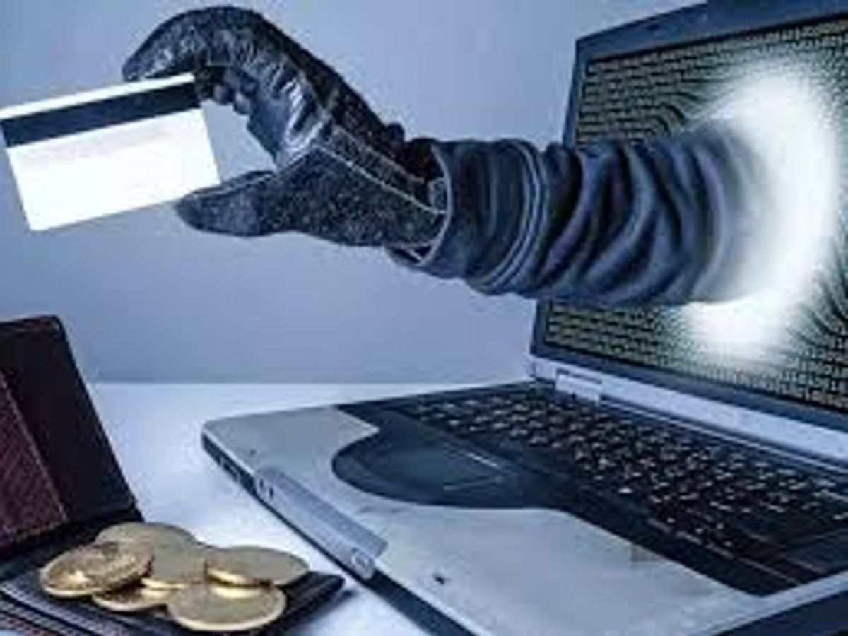 बैंक ग्राहक के क्रेडिट कार्ड से ₹1 लाख की ठगी, SBI कर्मचारी सहित चार के खिलाफ FIR दर्ज