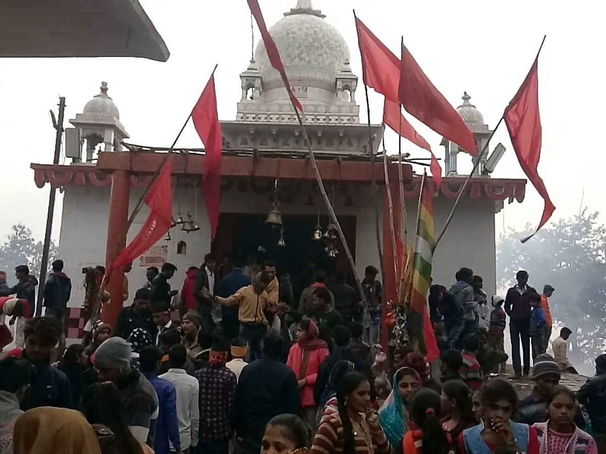 Devotees gathered in temples including Hanuman Bhata temple, wishes are  fulfilled by paying obeisance here | पन्ना में बड़ी धूमधाम से मनाई गई हनुमान  जयंती: हनुमान भाटा मंदिर सहित मंदिरों ...