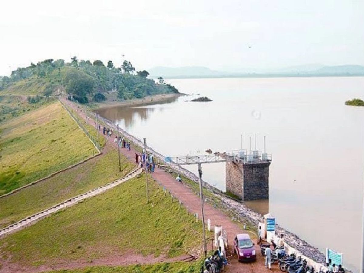 District administration's decision to irrigate fields on the demand of  farmers, officers will patrol to stop water theft