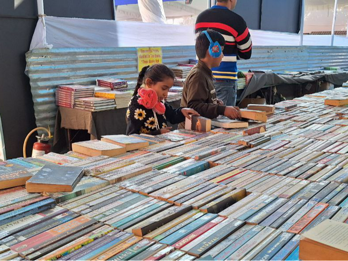 Treasure of litterateurs from India and the world in Jaipur Book Festival