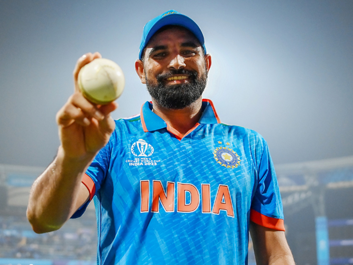 IPL 2025's Most Dangerous Powerplay Bowlers