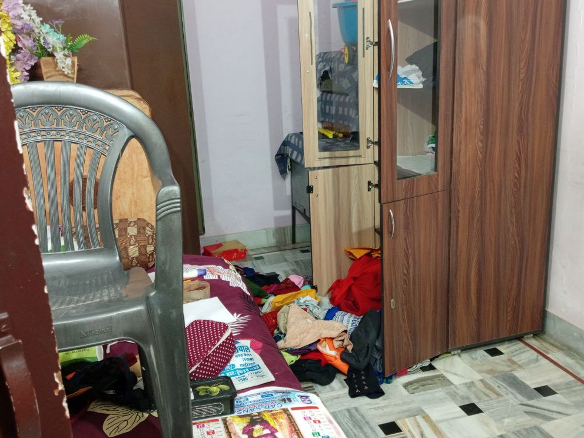 Jewellery worth lakhs stolen from an empty house | सूने मकान से लाखों के  गहने चोरी: देर रात चोरो ताला तोड़ घर में घुसे, सालासर दर्शन के लिए गया था  परिवार -