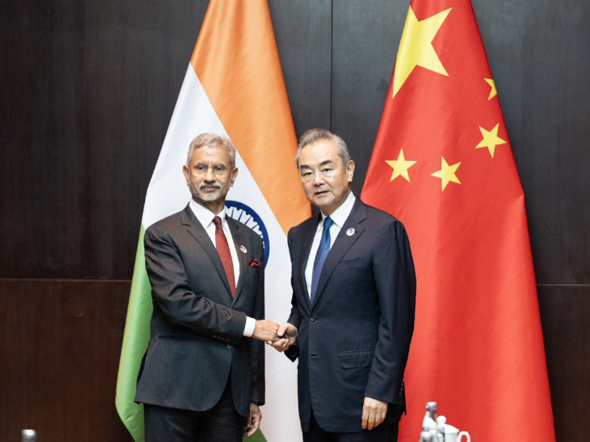 S Jaishankar gives message to China after meeting with Wang Yi | चीन के विदेश  मंत्री से मिले एस जयशंकर: कहा- LAC और पहले हुए समझौतों का हो सम्मान, तभी  दोनों देशों