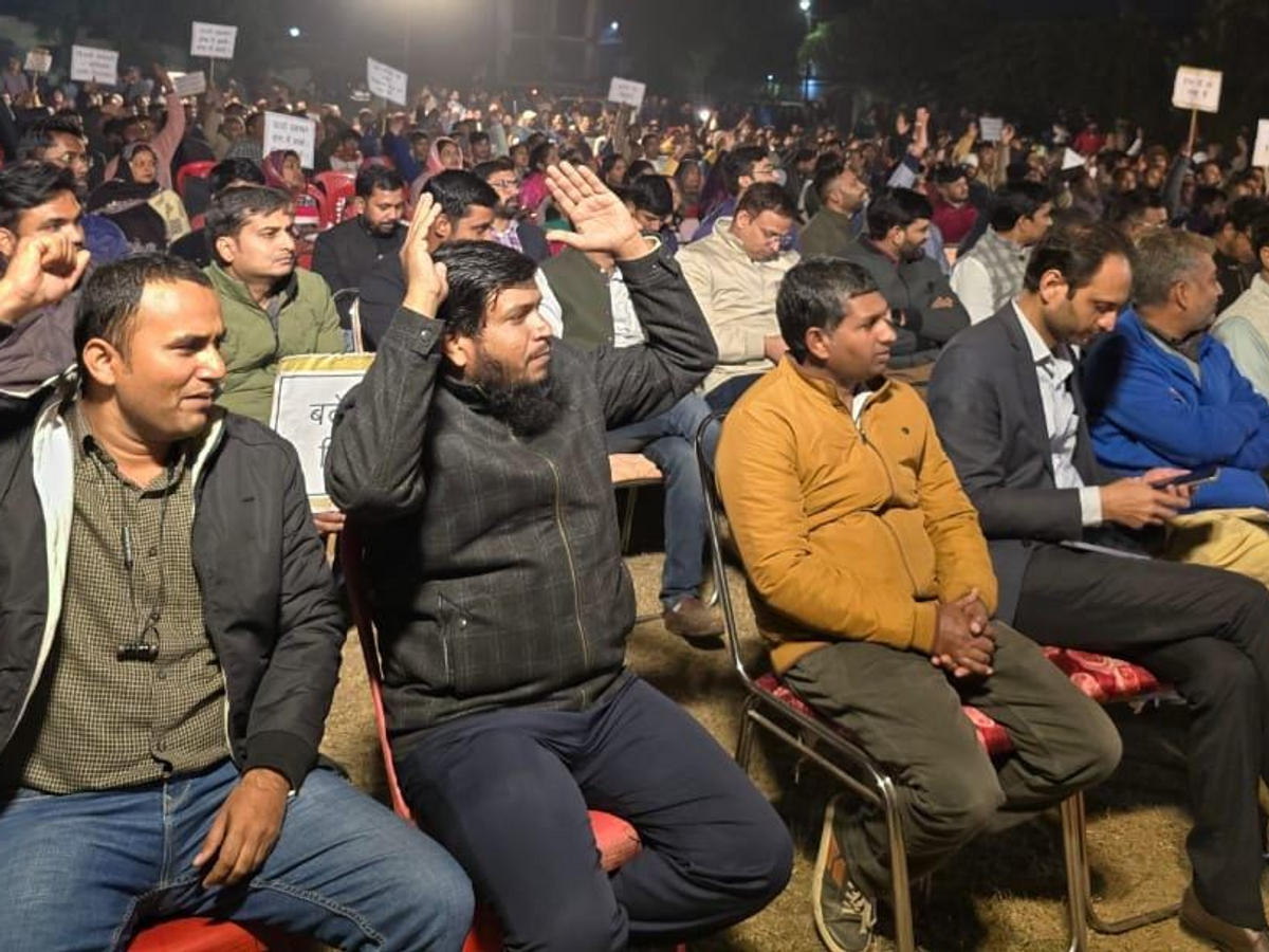 बिरजाखेड़ी वार्ड-31 में नेटवर्क का संकट! छात्र और कारोबारी बेहाल