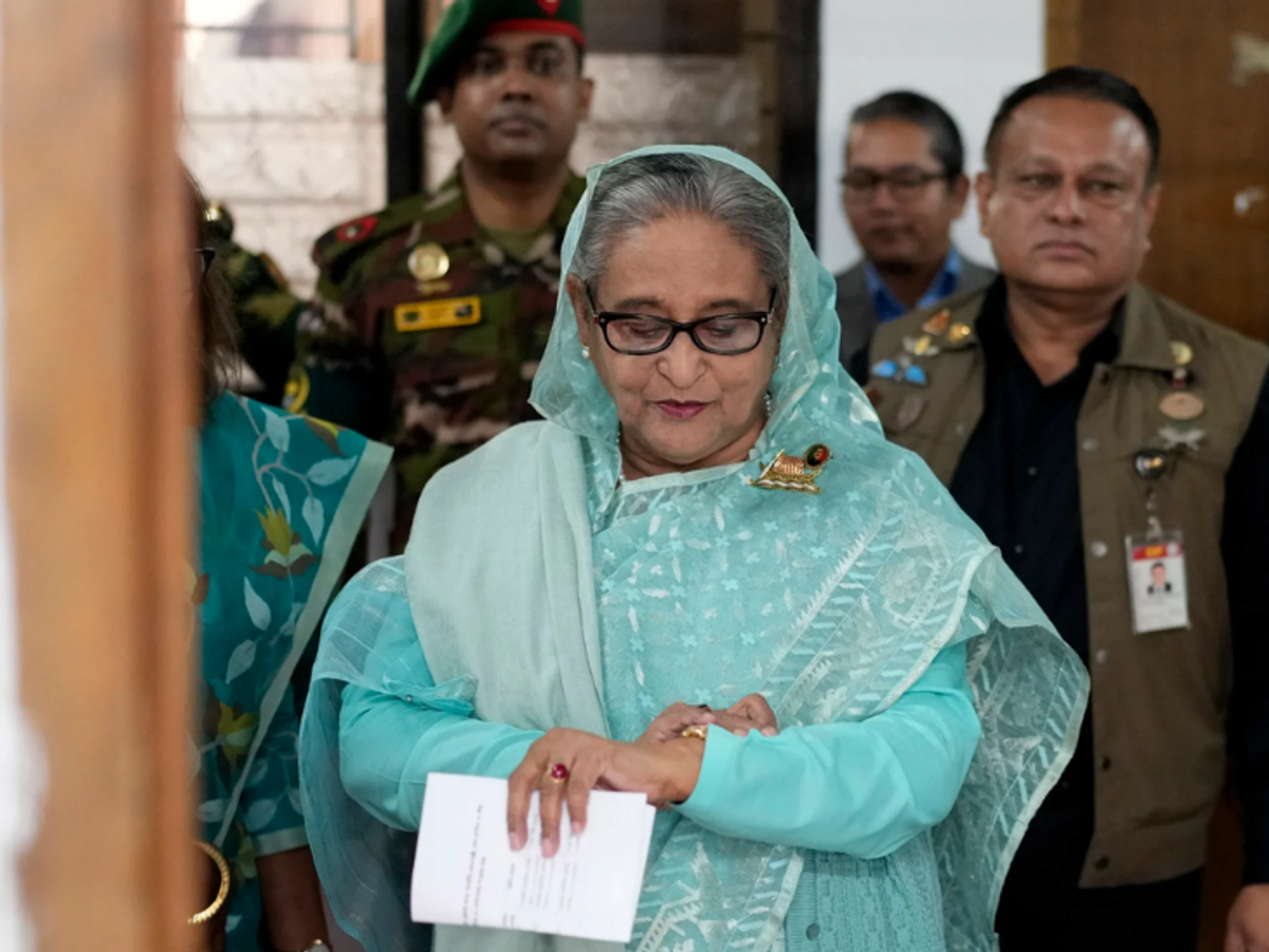 Sheikh Hasina Trial Update; Bangladesh Violence | Dhaka ICT | शेख हसीना पर  मानवता के खिलाफ अपराध का मुकदमा शुरू: बांग्लादेश में ट्रायल TV पर लाइव दिखा  रहे; तख्तापलट के ...