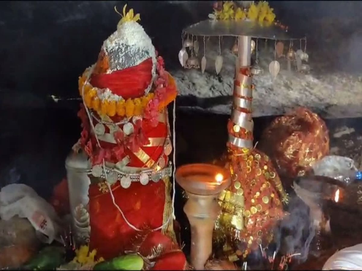  Narayanpur Lingeshwari Mata Cave : 45 साल बाद खुला लिंगेश्वरी माता की गुफा का पावन द्वार, हजारों श्रद्धालुओं की उमड़ी भीड़, क्षेत्र में भक्ति और पर्यटन का संचार