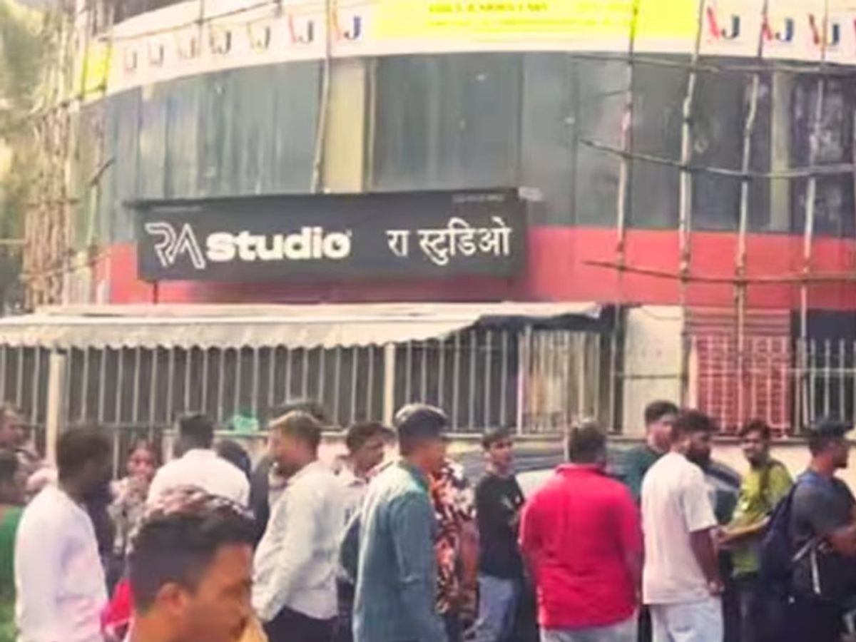 Mumbai RA Studio Child Hostage Case; Rohit Arya | Mumbai Police | मुंबई में  17 बच्चों को बंधक बनाने वाले का एनकाउंटर: इलाज के दौरान मौत: स्टूडियो में  ऑडिशन के बहाने बुलाया