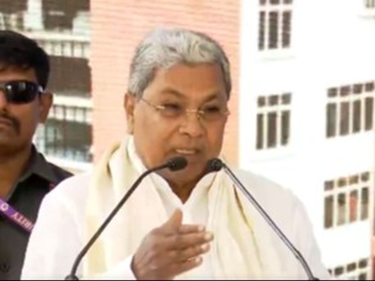 Karnataka CM Siddaramaiah Vs Modi Govt; English Hindi | Mother Tongue | CM  सिद्धारमैया बोले- मोदी सरकार जबरन हिंदी थोप रही: कन्नड़ की उपेक्षा हो रही;  हिंदी-अंग्रेजी से हमारे ...