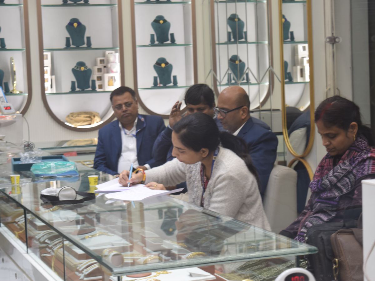 GST collected Rs 52.28 lakh from two jewellery showrooms | जीएसटी ने 2 ज्वेलरी  शोरूम से 52.28 लाख जमा कराए: सतना में 4 दिन चली जांच, कुल 92.28 लाख की  वसूली - Satna News | Dainik Bhaskar