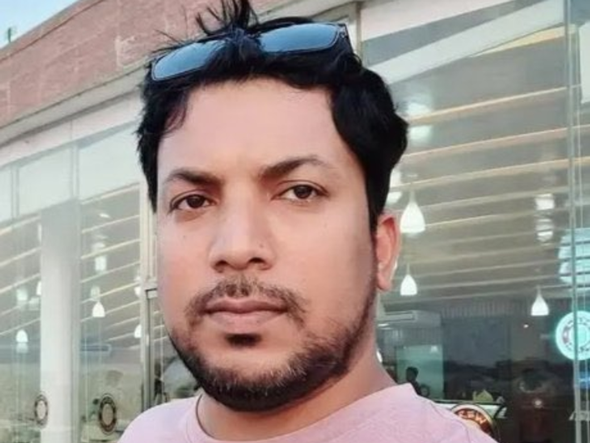Bangladesh Hindu Killing; Sarat Chakraborty Mani - Muslims | Narsindi News  | बांग्लादेश में 18 दिन में छठे हिंदू की हत्या: दुकानदार पर धारदार हथियार  से हमला; बढ़ती हिंसा को ...