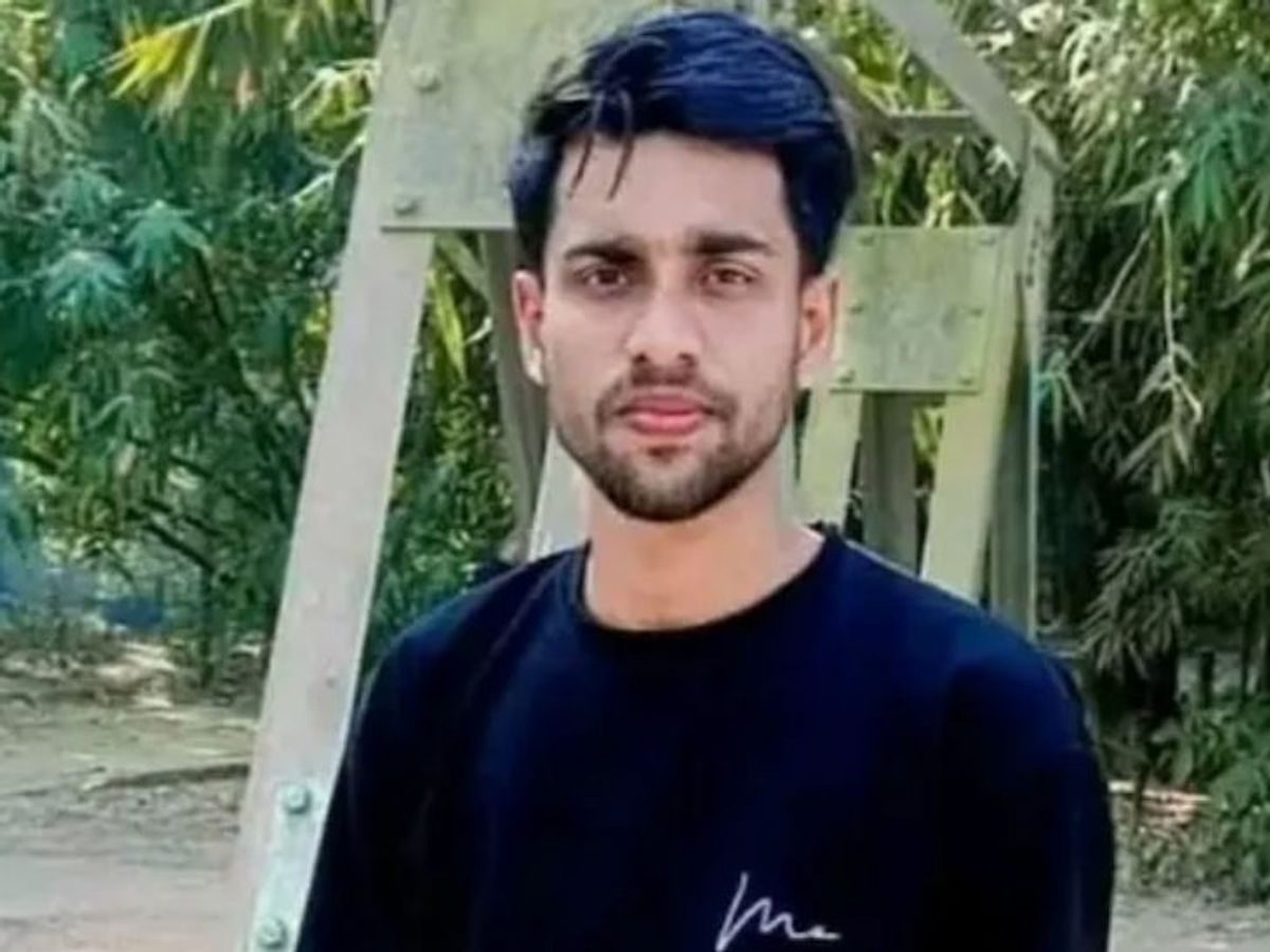 Bangladesh Hindu Murder Case; Sameer Kumar Das | Chittagong | बांग्लादेश  में एक और हिंदू की हत्या: 28 साल के ऑटो ड्राइवर को घर लौटते वक्त मारा चाकू;  23 दिन में 7