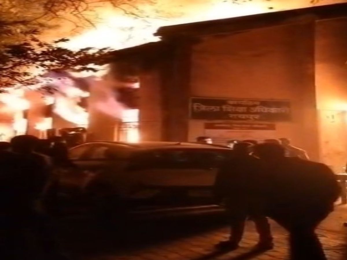 Raipur DEO Office Fire | Store Room Blaze Suspected Short Circuit