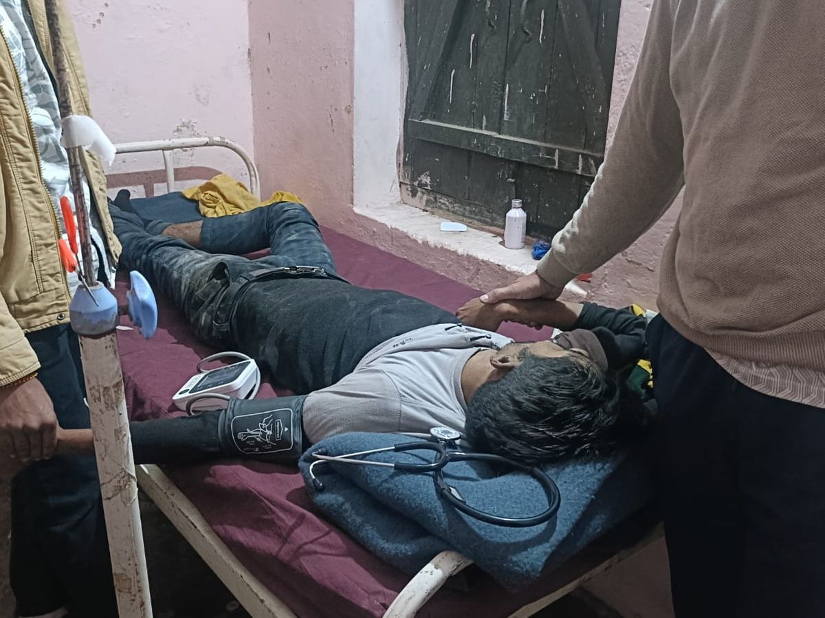 अशोकनगर: मिक्सर मशीन और ट्रैक्टर के बीच फंसकर युवक की दर्दनाक मौत