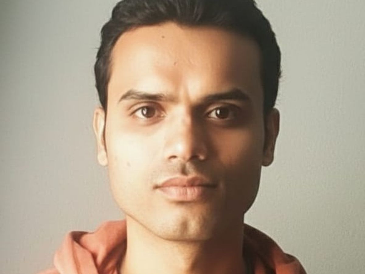 बैटरी फटने से ट्रायसाइकिल में लगी आग, जिंदा जला दिव्यांग टीचर