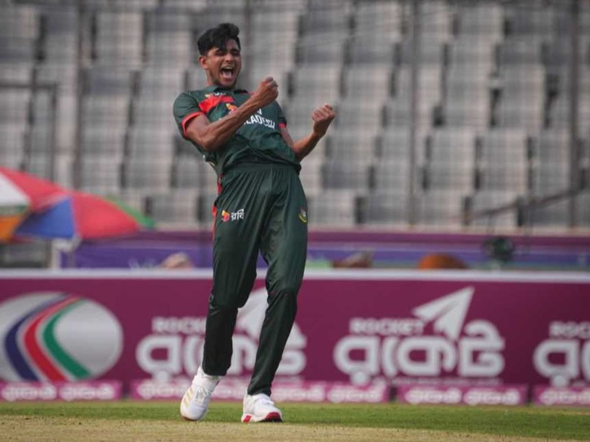 नाहिद राणा का कहर: बांग्लादेश ने पहले वनडे में पाकिस्तान को 8 विकेट से रौंदा, पढ़ें पूरा ट्रेंड समरी
