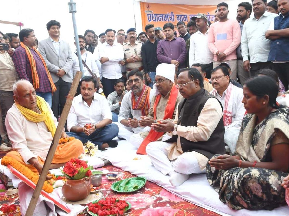 Balrampur: Ramvichar Netam Focuses on Farmers Income | 52 Cr Dev Projects  Launched