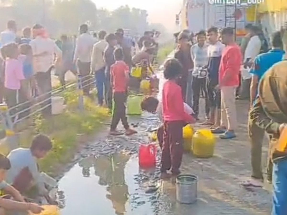 Kaushambi Diesel Loot Video Viral | Tanker-DCM Collision